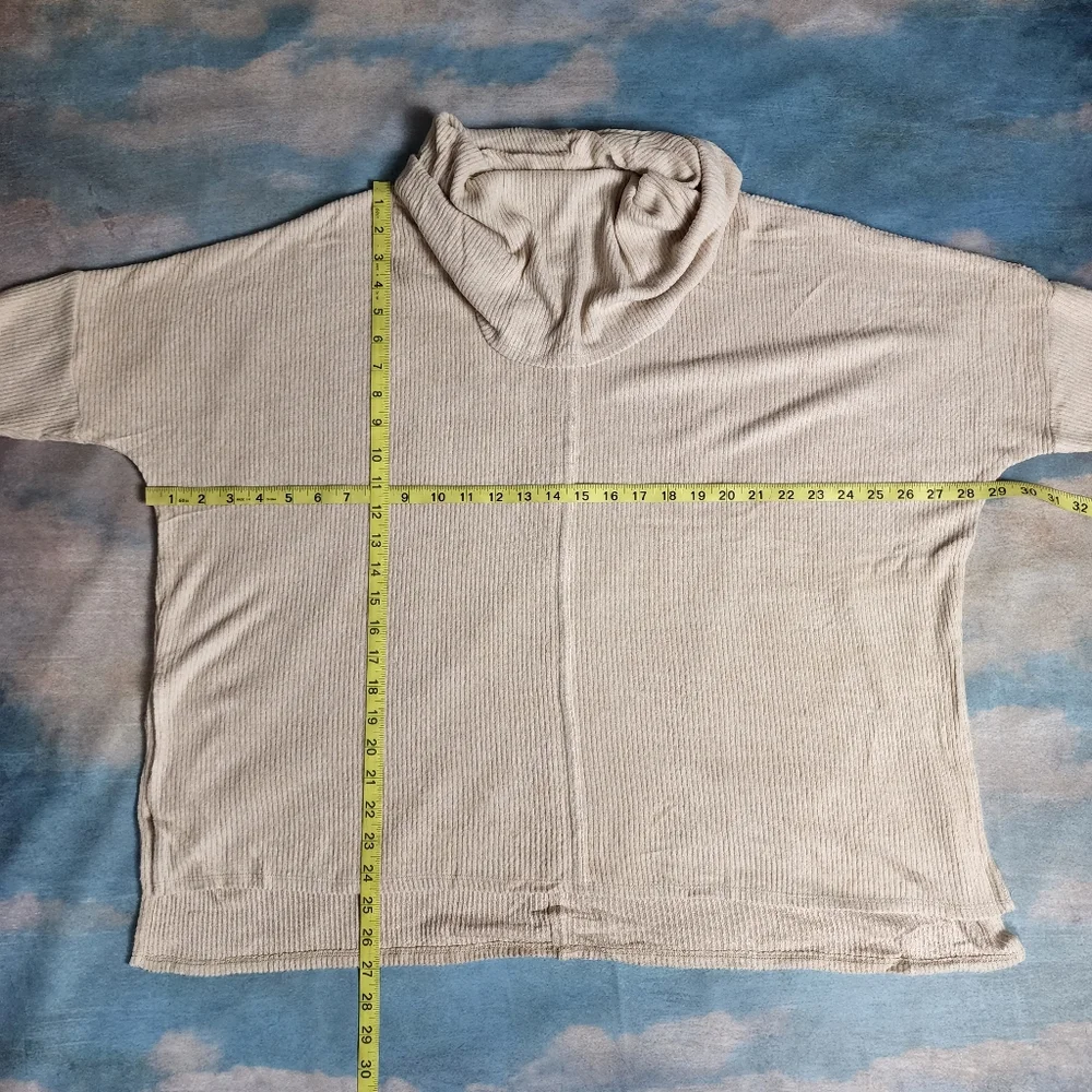 NWOT Status by Chenault Cowl Neck Oversized Tunic - Picture 8 of 13